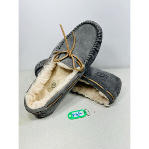 UGG Dakota Pewter Gray Slippers Moccasins Suede Sheepskin Size US 9 Womens